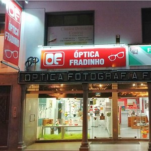 Imagem do produto Novidades em armações, lentes de contacto e óculos de sol 1