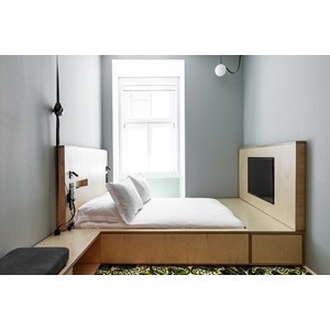 Imagem do produto De quartos duplos a familiares e triplos, há uma variedade de opções para atender você. O Independente Bica consiste em 41 quartos privados e uma cobertura localizada no último andar. 3
