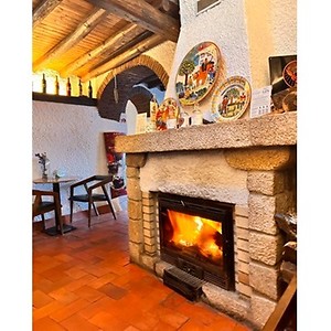 Imagem do produto À lareira, na esplanada ou no mezzanine, descontraia em Marvão! 4